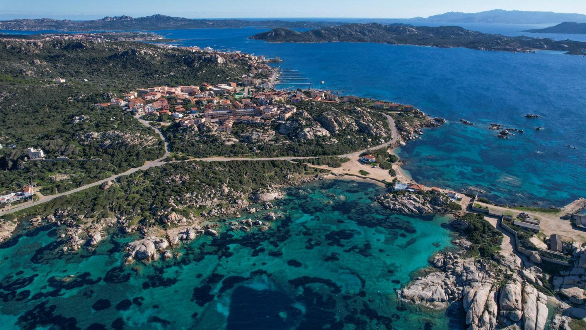 A Punta Tegge Il Mare La Spiaggia Il Tramonto La Maddalena  Exterior foto